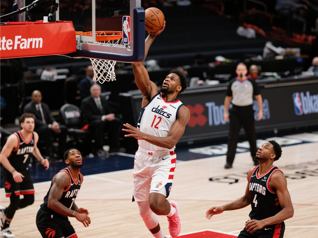 加福德接丁威迪妙传暴扣,狂砍12分气势如虹 *这场比赛中,加福德表现异常高效。不仅以